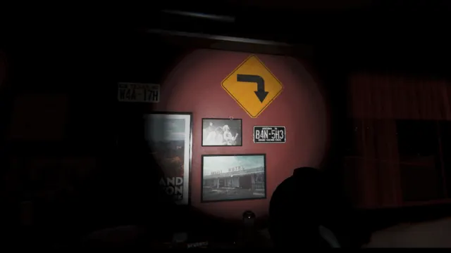 Down arrow phasmophobia